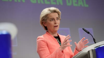 EU-kommissionens ordförande Ursula von der Leyen under kommissionens presskonferens den 14 juli 2021.