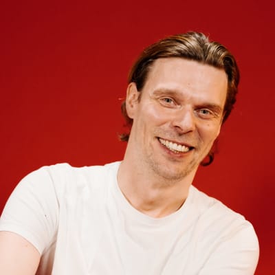 Näyttelijä Andrei Alén.