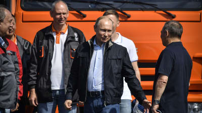 Vladimir Putin invigde Krimbron. 