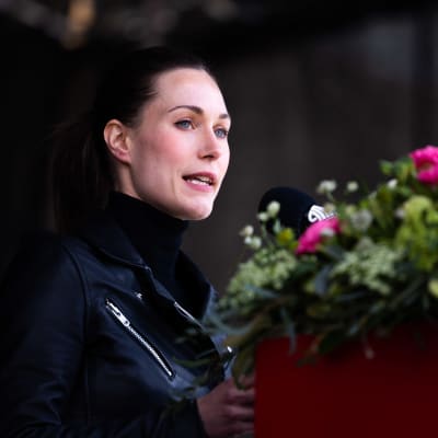 Sanna Marin håller tal i Helsingfors på första maj 2023.