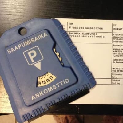 Parkeringsskivan och boten