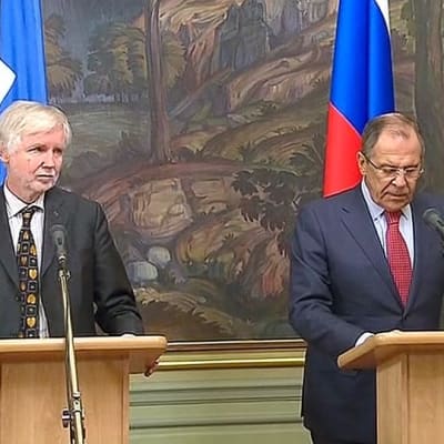 Utrikesministrarna Erkki Tuomioja och Sergej Lavrov träffades i Moskva den 6 oktober 2014.