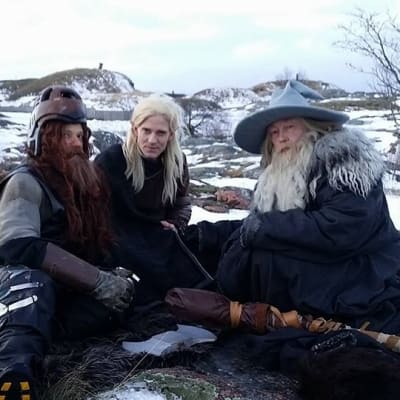 Sormusten herran taruhahmot GImli (Risto Kuusisto), Legolas (Tero Karhu) ja Gandalf (Juha Roiha) Suomenlinnassa