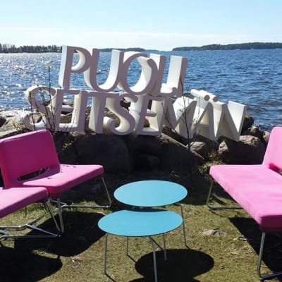 Puoli seitsemän kesätauolla
