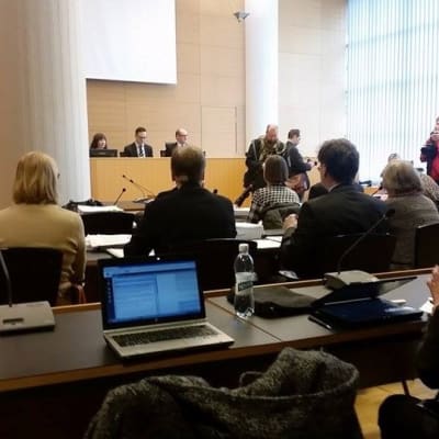 Rättegång mot de åtalade vårdarna i Eerikafallt