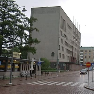 Kotkan kaupungintalo ja tori elokuussa 2014.