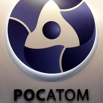 Ydinvoimayhtiö Rosatomin logo.