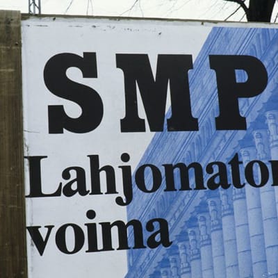 Suomen Maaseudun puolueen eli SMP:n vaalijuliste eduskuntavaaleissa 1983.