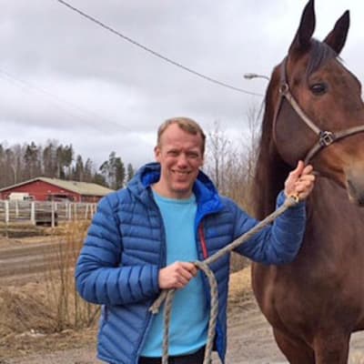 Jari Isometsä ja hevonen