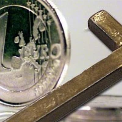 Euron kolikko ja risti