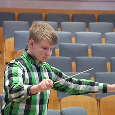 Juho Silventoinen opiskelee kapellimestariksi Lappeenrannan musiikkiopistossa.