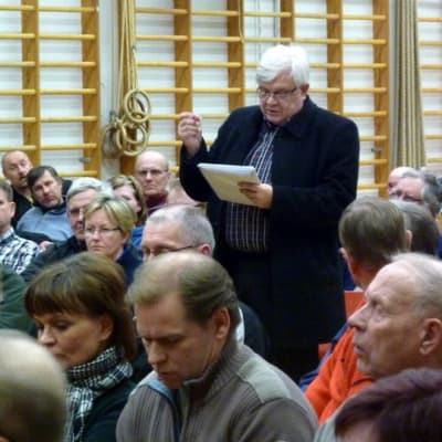 Yleisöä Sonkajärven Talvivaara-illassa.