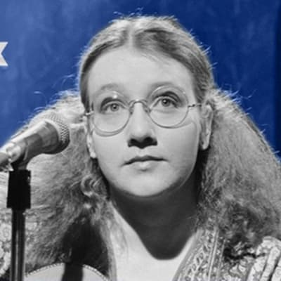 Liisa Tavi laulaa Euroviisujen karsinnoissa vuonna 1980.