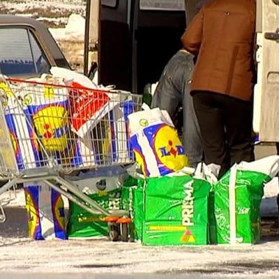 Venäläisiä ostosmatkailijoita Lappeenrannassa.