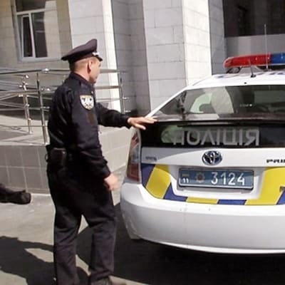 Poliiseja Kiovassa.