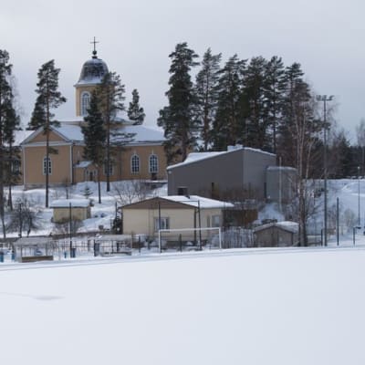 Korpilahden kirkko talvella