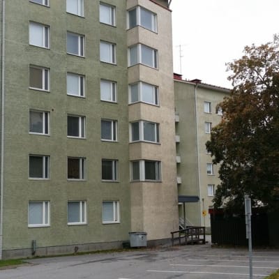 Eksoten Kahilanniemen tornitalot.