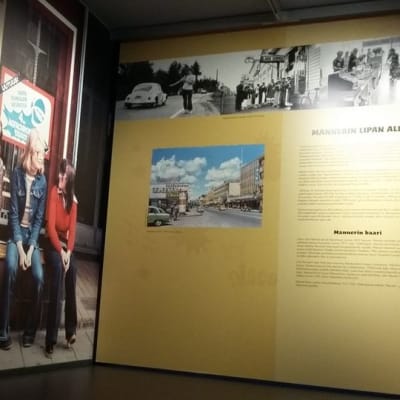 Kuvia kaupunginmuseon näyttelyssä