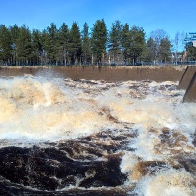 Ohijuoksutus Valajaskoski Kemijoki toukokuu 2016