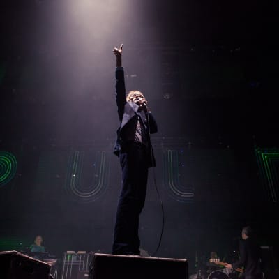 Sheffieldgruppen Pulp på scenen.