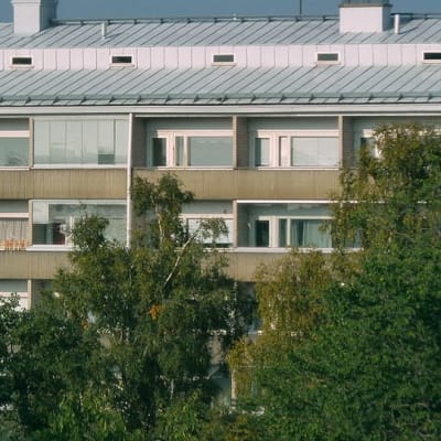 Kerrostalo Oulun keskustassa