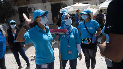 Unicefarbetare på gatan i Beirut efter explosionen 4.8.2020