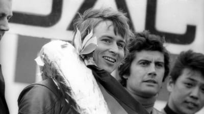 Jarno Saarinen, Giacomo Agostini och Hideo Kanaya på prispallen, Nürburgring 1973.