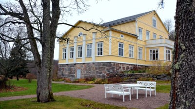 Fasaden tlll Stensböle gård.