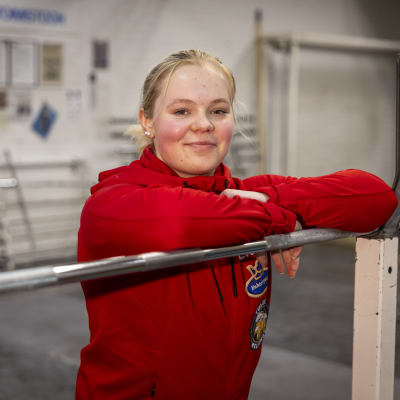 Painonnostaja Janette Ylisoini.