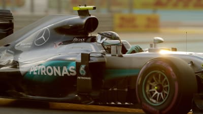 Nico Rosberg solblänkt.