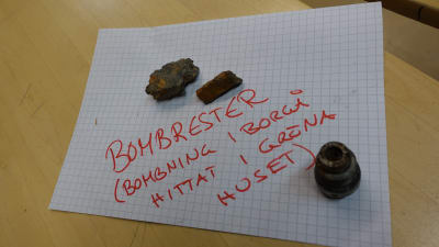 En bild på bombrester från bombningar i Borgå.