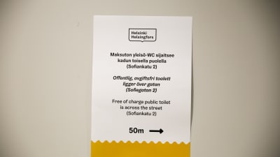 Maksuton yleisö wc:n opastekyltti Helsingin kaupungintalolla