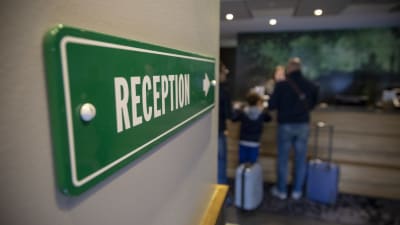 Hotellreception.