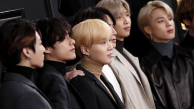BTS-medlemmarna på Grammy-gala.