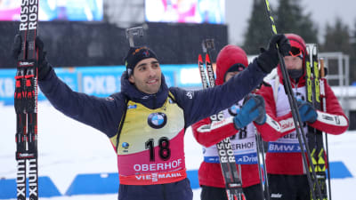 Martin Fourcade firar seger i Oberhof.
