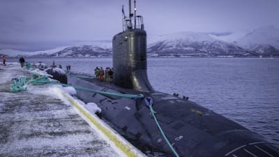 Yhdysvaltain ydinsukellusvene USS Washington Norjan Tromssassa tammikuussa 2022. 