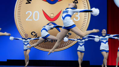 Finland's national team in the World Cup in cheer dancing performs.