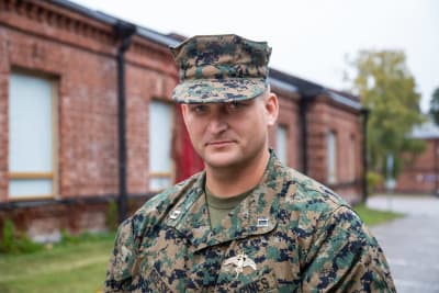 Kapteeni Michael Roeske, yksikön päällikkö, USA:n merijalkaväki, US Marine Corps.