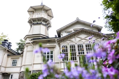 Villa Bjälbos huvudbyggnad.