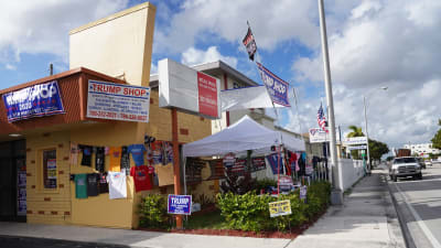 Butik för kampanjprodukter a la Trump i Miami.