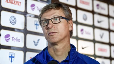 Markku Kanerva leder Finlands herrlandslag i fotboll.