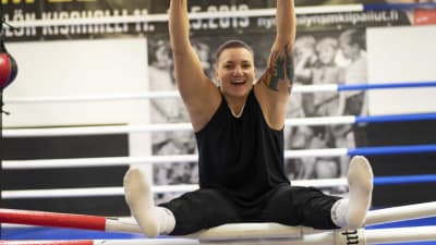 Elina Gustafsson i Helsingin Tarmos boxningssal.