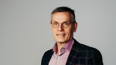 Janne Yli-äyhön potretti.