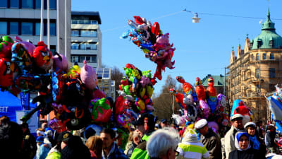 Ballonger hör första maj till