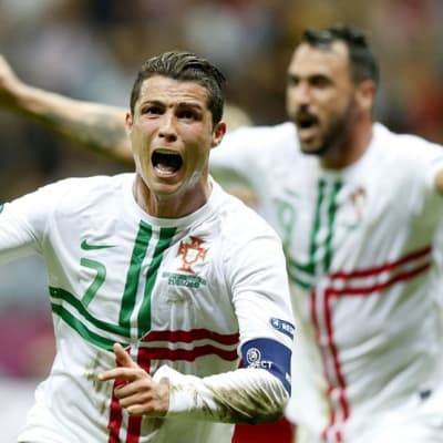 Ronaldo tuuletus Tshekki Portugali