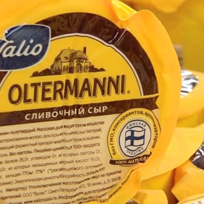 Venäjän vientiin tuotettuja Oltermanni-juustopakkauksia. 