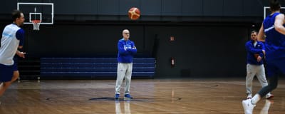 Henrik Dettmann på basketlandslagets träningar i februari 2022.