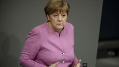 Förbundskansler Angel Merkel kommenterade de försämrade relationerna med Turkiet i ett tal inför fö0rbundsdagen i Berlin