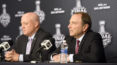 NHL:s högsta chefer Gary Bettman och Bill Daly är pessimistiska när det gäller NHL-spelare i OS-turneringen 2018.