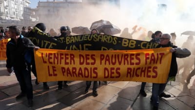 Demonstranter i Montpellier 9.11.2019 